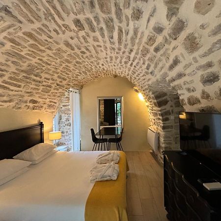 Martignargues La Maison Des Vendangeurs - Table D'Hotes Le Soir Du Jeudi Au Dimanche- Jacuzzi - Balneo Spa - Acces Piscine Pour Toutes Les Chambres Sauf Studio Coquet- Piscine De Mai A Mi-Octobre מראה חיצוני תמונה