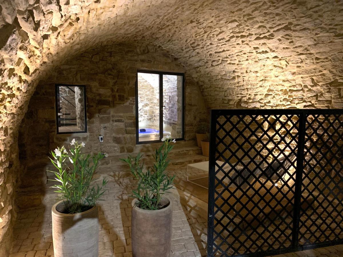Martignargues La Maison Des Vendangeurs - Table D'Hotes Le Soir Du Jeudi Au Dimanche- Jacuzzi - Balneo Spa - Acces Piscine Pour Toutes Les Chambres Sauf Studio Coquet- Piscine De Mai A Mi-Octobre מראה חיצוני תמונה
