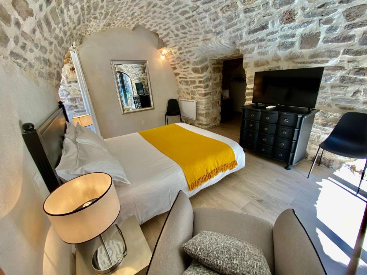 Martignargues La Maison Des Vendangeurs - Table D'Hotes Le Soir Du Jeudi Au Dimanche- Jacuzzi - Balneo Spa - Acces Piscine Pour Toutes Les Chambres Sauf Studio Coquet- Piscine De Mai A Mi-Octobre מראה חיצוני תמונה
