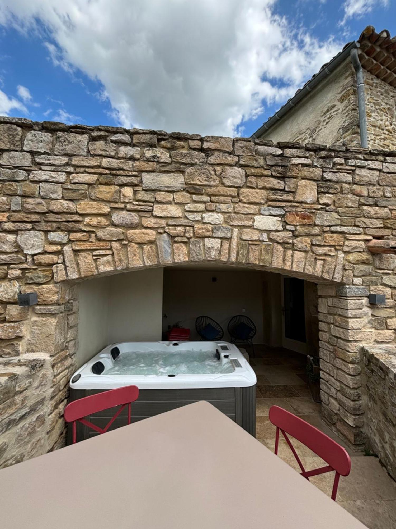 Martignargues La Maison Des Vendangeurs - Table D'Hotes Le Soir Du Jeudi Au Dimanche- Jacuzzi - Balneo Spa - Acces Piscine Pour Toutes Les Chambres Sauf Studio Coquet- Piscine De Mai A Mi-Octobre מראה חיצוני תמונה