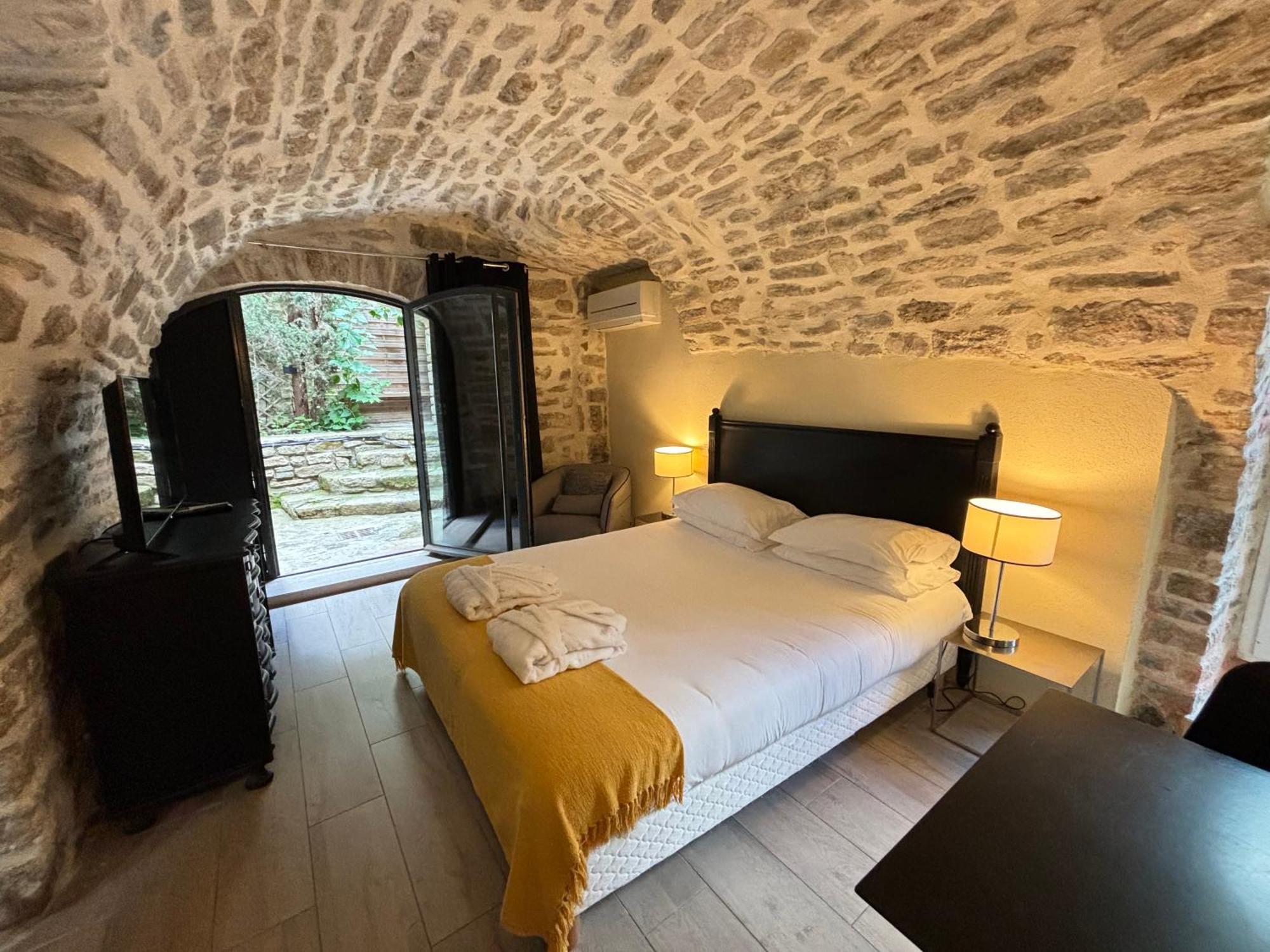 Martignargues La Maison Des Vendangeurs - Table D'Hotes Le Soir Du Jeudi Au Dimanche- Jacuzzi - Balneo Spa - Acces Piscine Pour Toutes Les Chambres Sauf Studio Coquet- Piscine De Mai A Mi-Octobre מראה חיצוני תמונה